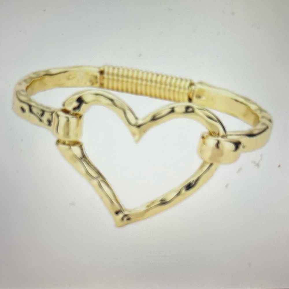 Open Metal Heart Hook Bracelet